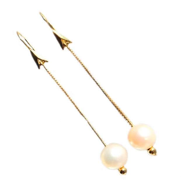 Hand made 14K yellow gold earrings with round natural cultured pearls