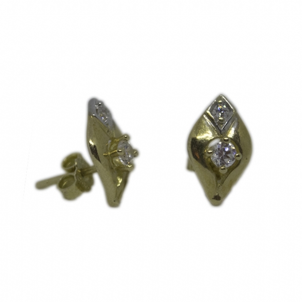 14K yellow gold rhombic design stud earrings with colourless cubic zirconium 