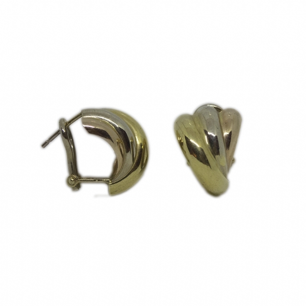 Hoop earrings with double safety backle and stud faaturing a twist combination of rose yellow and white gold